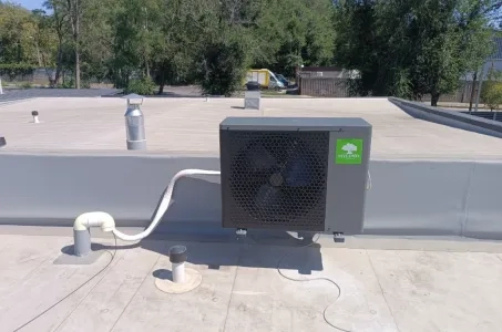 Cottage installation with Mycond Split heat pumps BeeHeat series